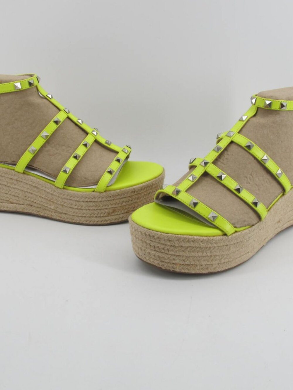 Marc Fisher Neon Yellow Studded Platform Espadrille Sandals Size 10 M